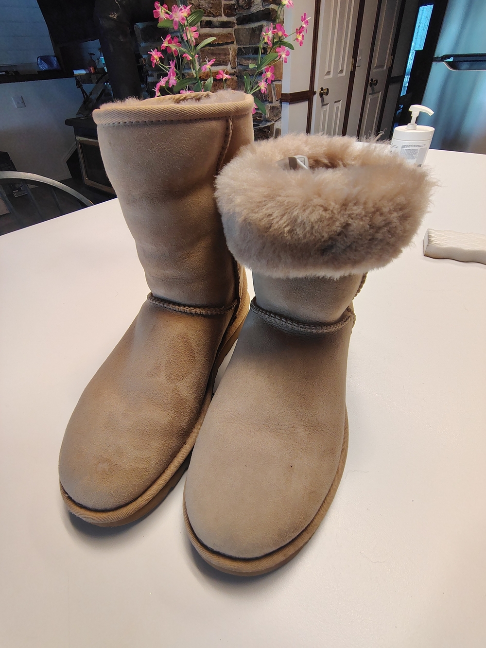 Womens UGG Australia Shearling-Lined Winter Boots - Taupe